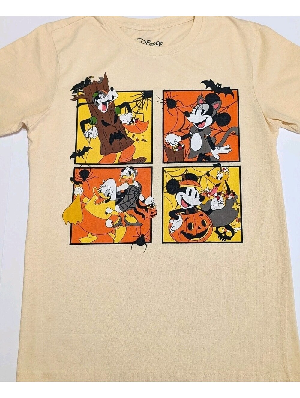 Disney Halloween Mickey & Friends Graphic Tee Adult Small